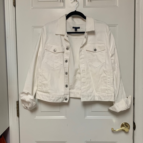 White denim jacket - Picture 1 of 4